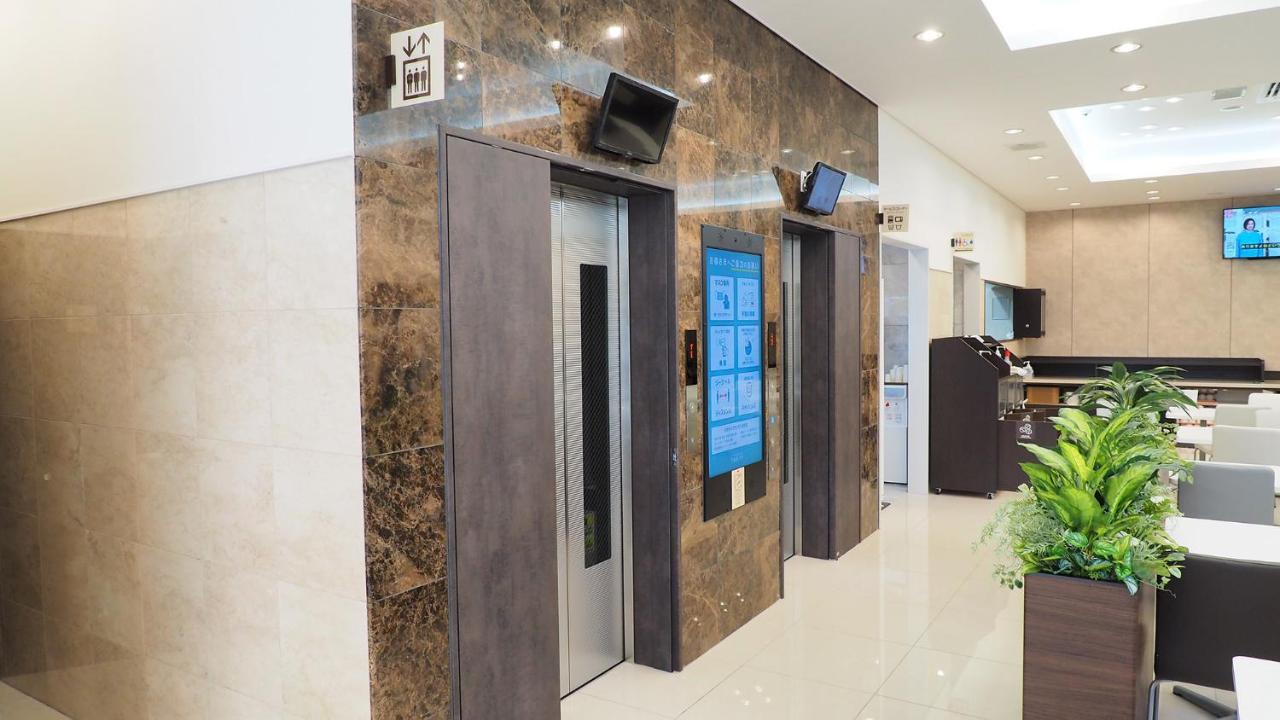 Toyoko Inn Yokohama Shiei-Chikatetsu Center Minami-Eki Exterior foto